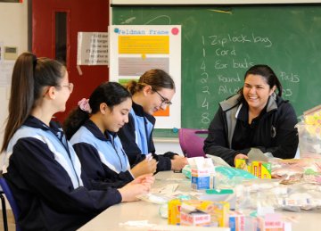 Dollarydoos for a scholarly few winners